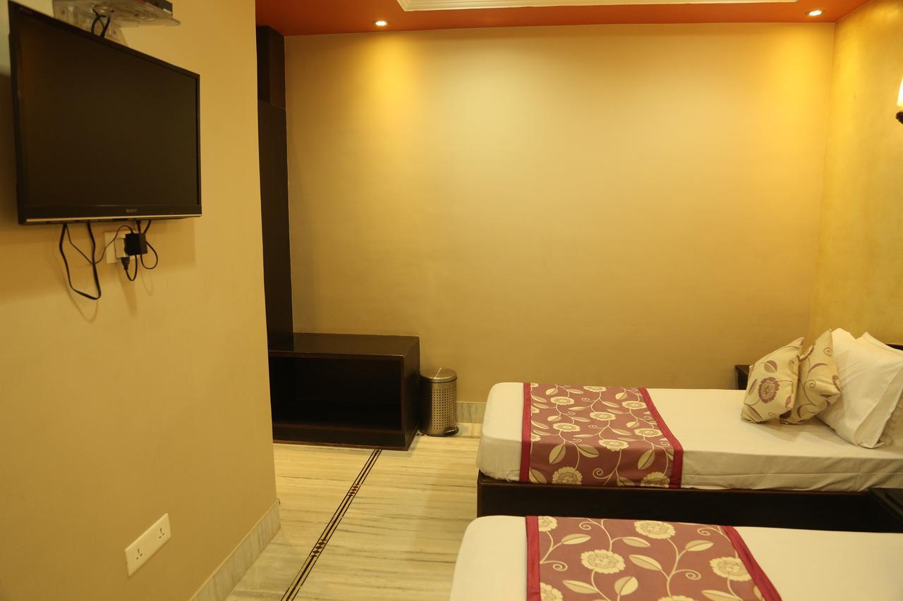 Hotel New Golden Palace Phalodi  エクステリア 写真