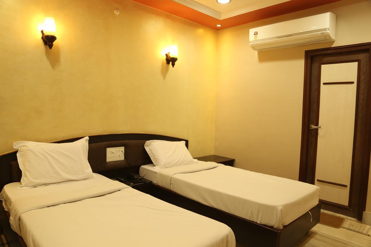 Hotel New Golden Palace Phalodi  エクステリア 写真
